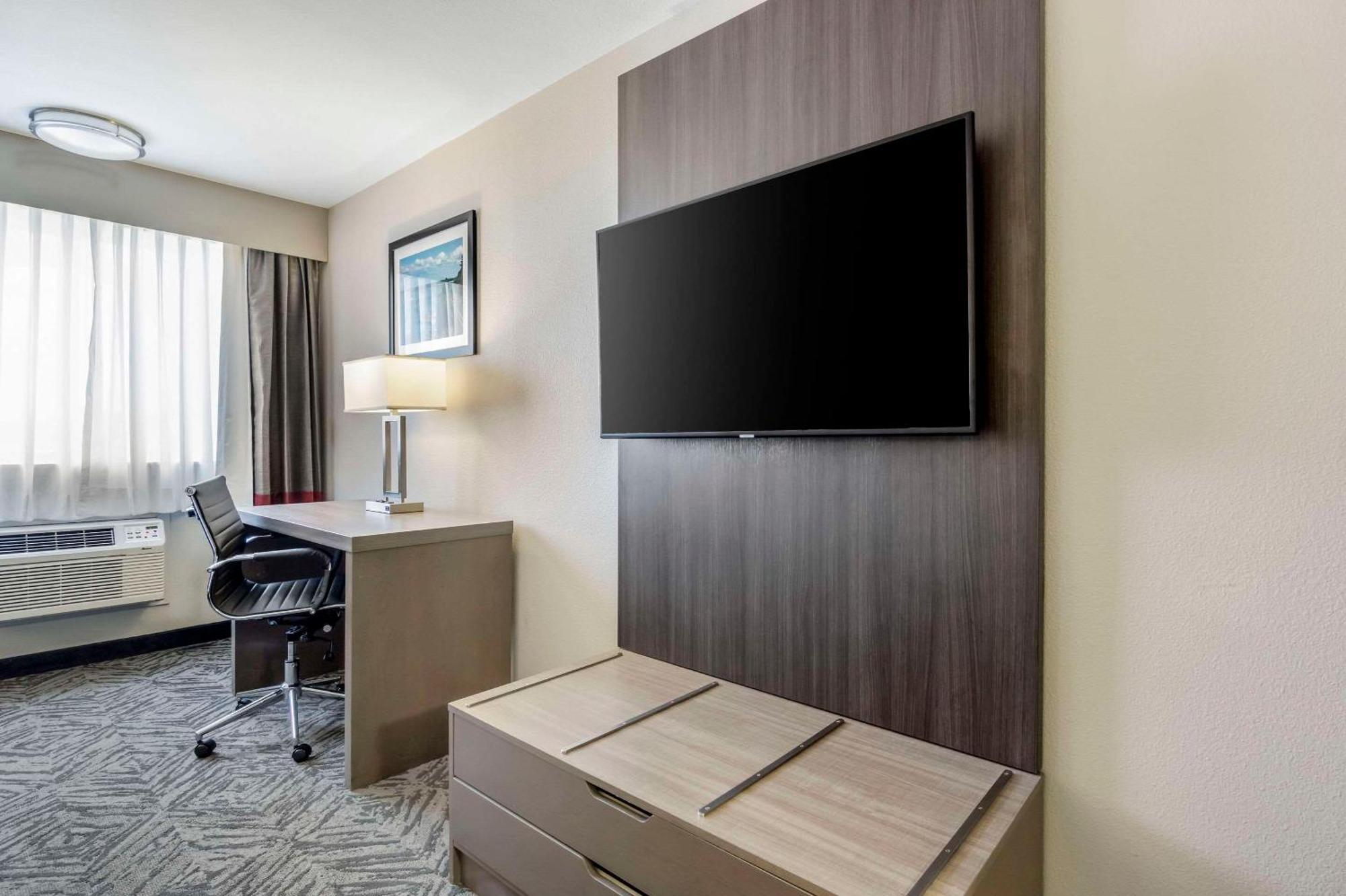Comfort Inn & Suites Pacific - Auburn Buitenkant foto